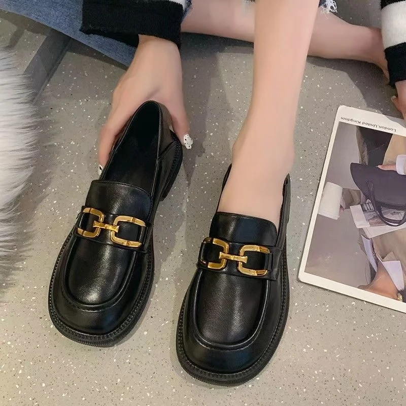 米奇专属英伦风小皮鞋女2024新款春秋季百搭一脚蹬配裙子乐福鞋