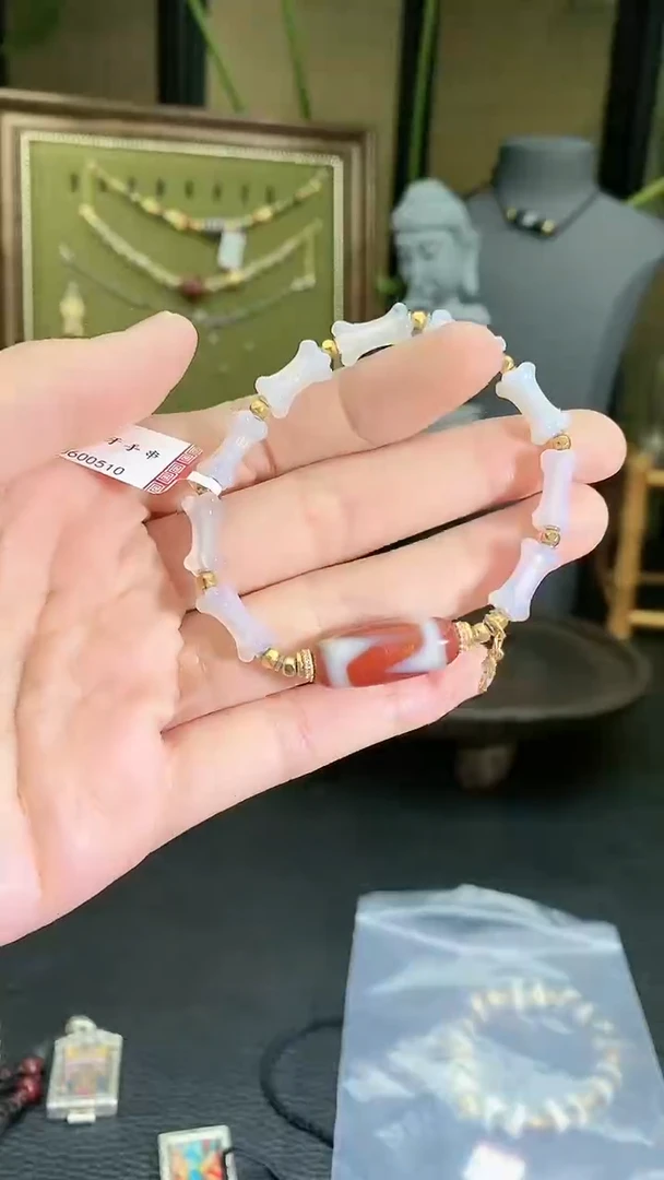 【闪购商品】玛瑙/玉髓手串未镶嵌H08802红肉牙牙手串