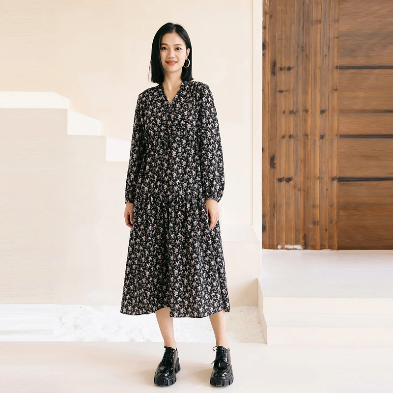 婉甸咖底碎花长袖连衣裙1233N07RS5