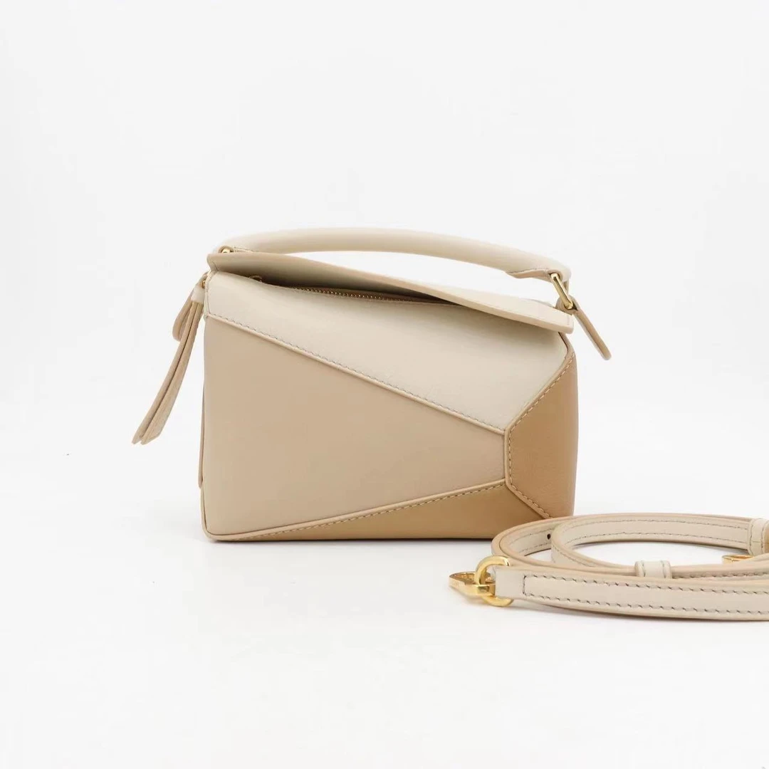 95新 LOEWE/罗意威 GGS丨puzzle几何包mini奶茶色金扣牛 64367375