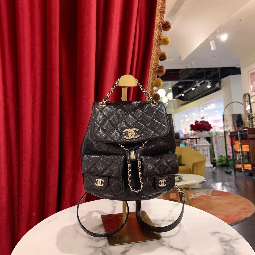 95新 Chanel/香奈儿 GGS丨24a Duma中号黑金荔枝双肩包/43962141