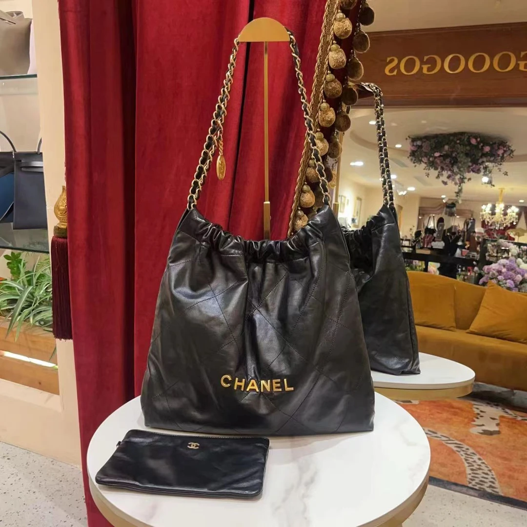 95新 Chanel/香奈儿 丨22bag垃圾袋中号黑金芯片款/59479341