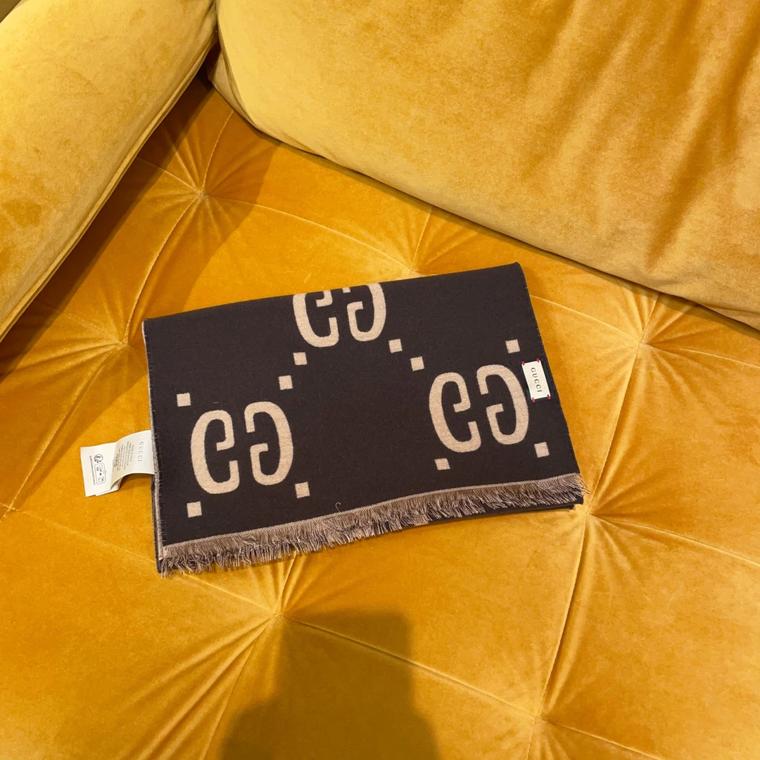 99新 GUCCI/古驰 GGS丨古驰棕褐色双面围巾/37484583