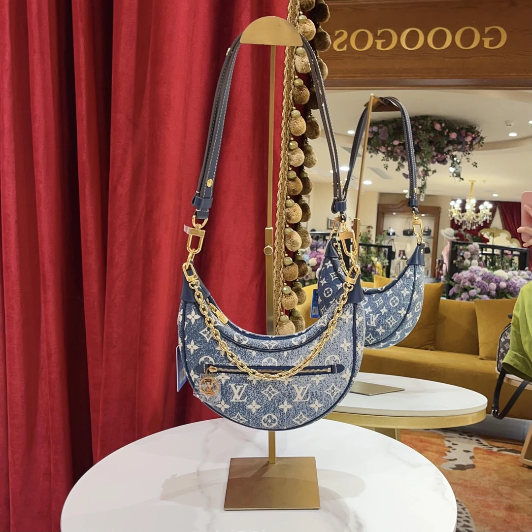 95新 LV GGS丨豌豆包蓝色金扣牛仔丹宁芯片款/40319124