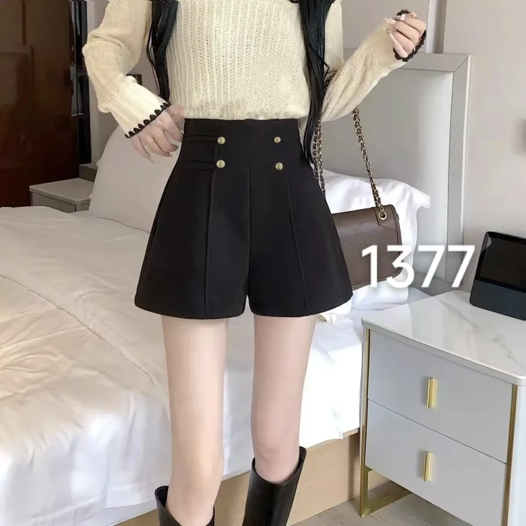 【东东】简约时尚小众设计百搭气质显瘦减龄秋冬新款高腰A字短裤