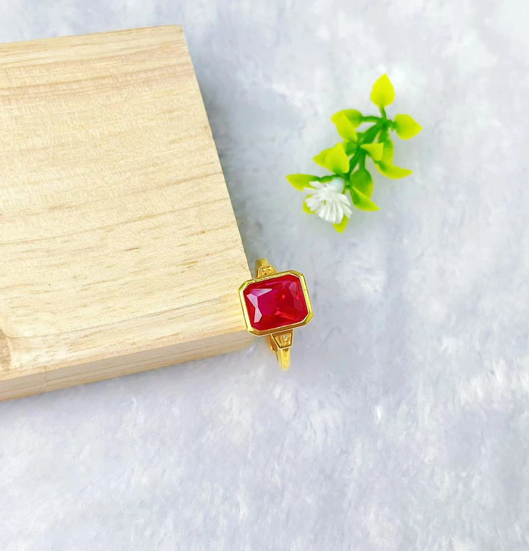【专柜正品  带鉴定证书】18  K 金  红宝石大方糖戒指【芳芳专属X】