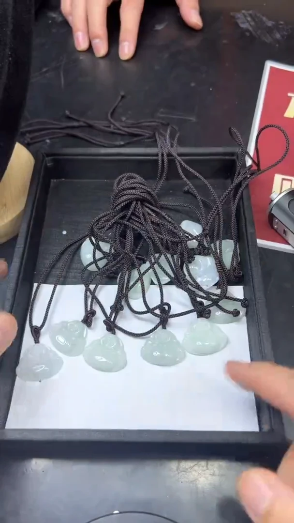 【闪购商品】翡翠佛公未镶嵌G302W1221006多样性发货