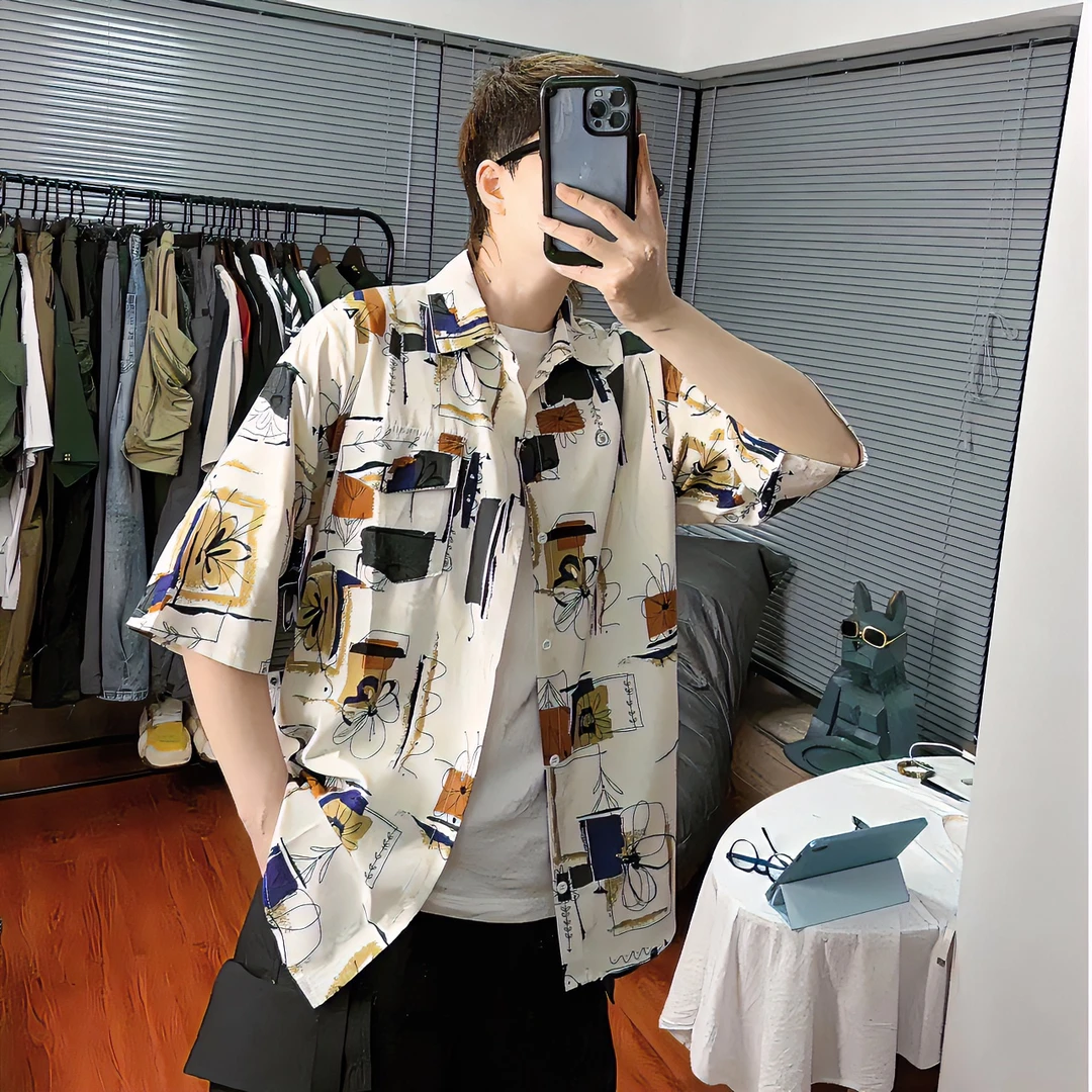 UY 夏季新款抽象印花半袖翻领衬衫男女款宽松沙滩花衬衣外套
