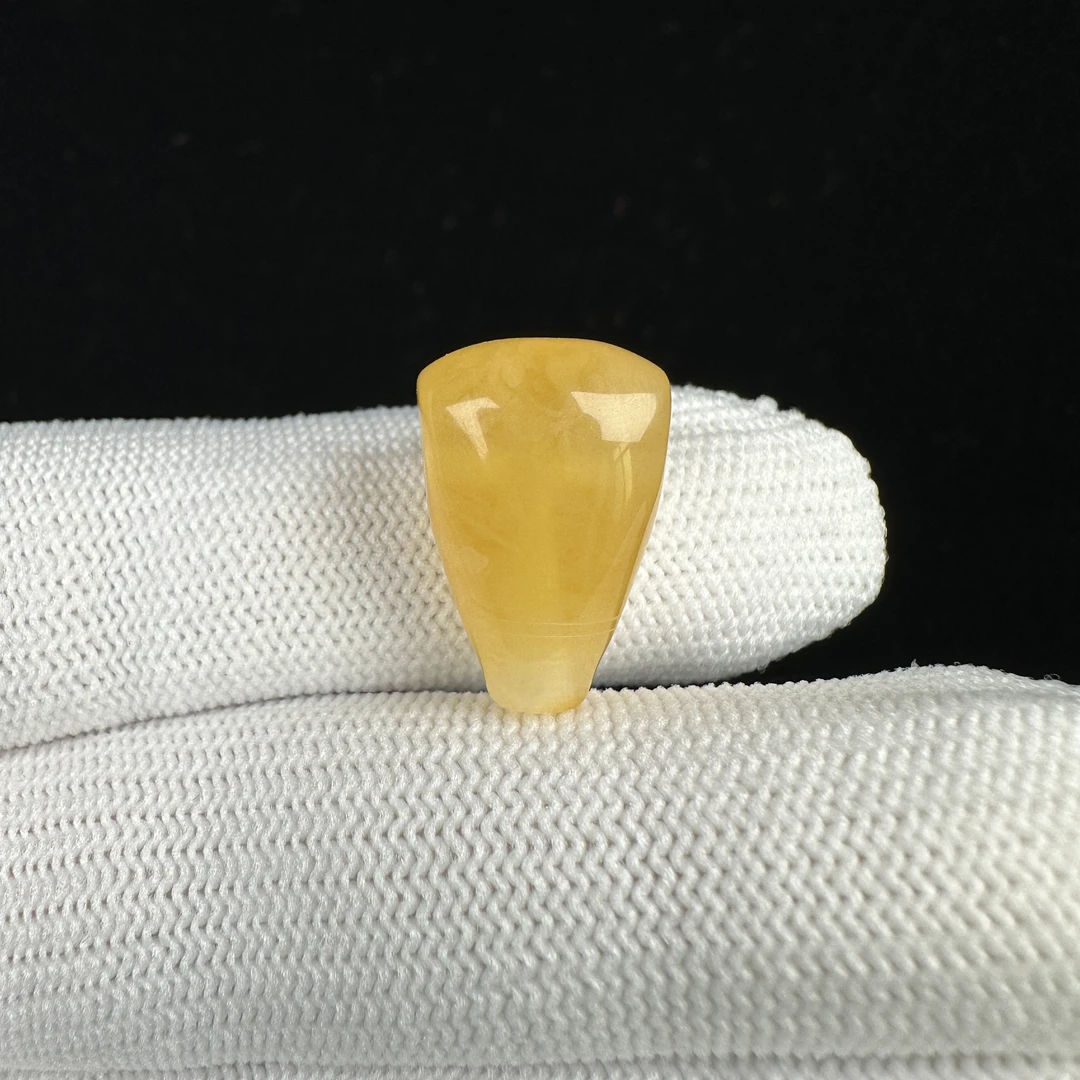 Y7899天然原矿蜜蜡 金绞蜜三通 12.5*18.8mm 1.45克  30克价