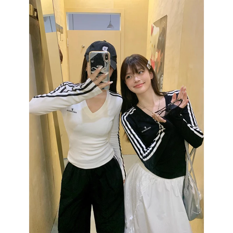 重磅精梳棉秋冬季修身显瘦长袖t恤女V领辣妹时尚印花白色上衣
