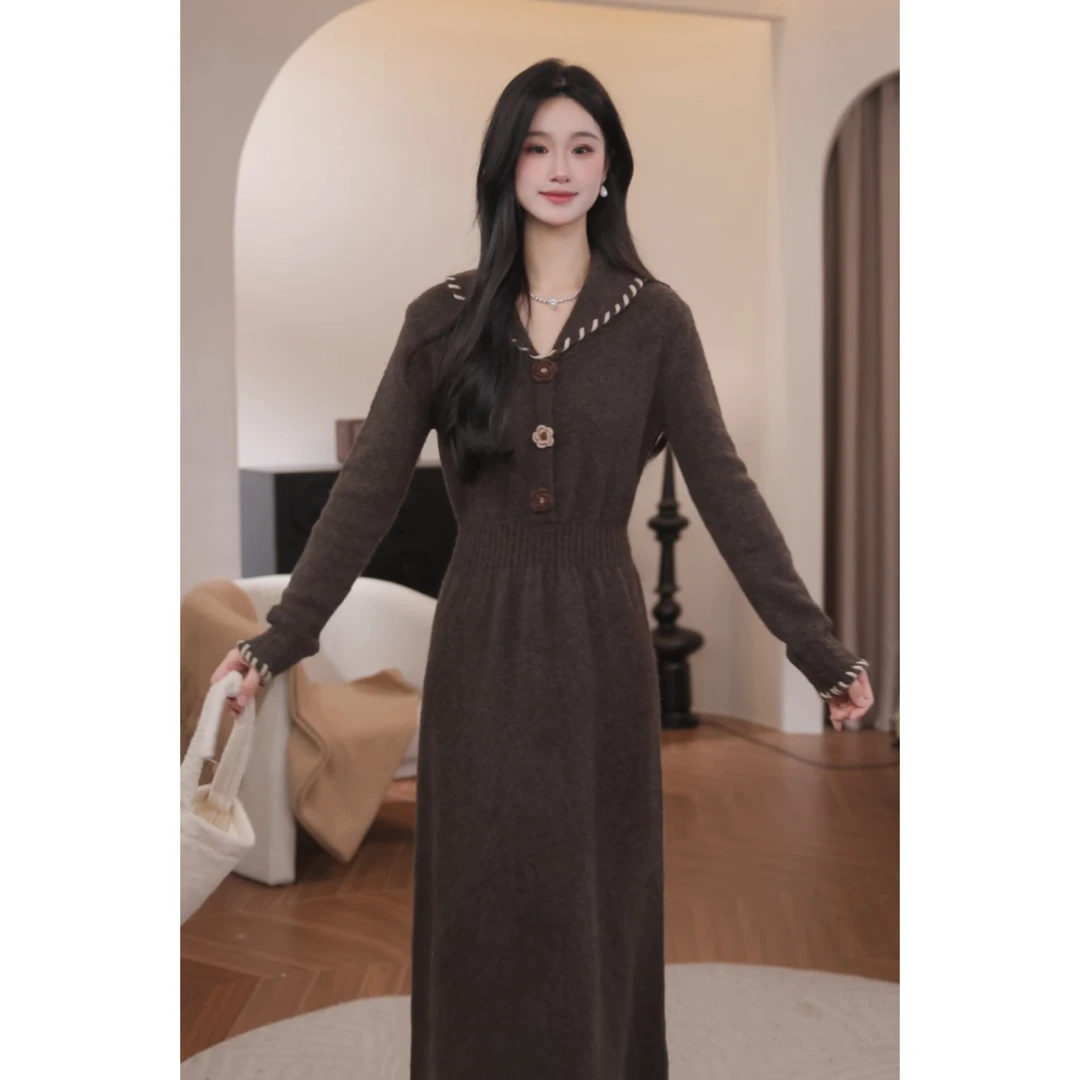 鹿向南「榛果巧克力」复古设计感女秋冬新款针织连衣裙QJD00122
