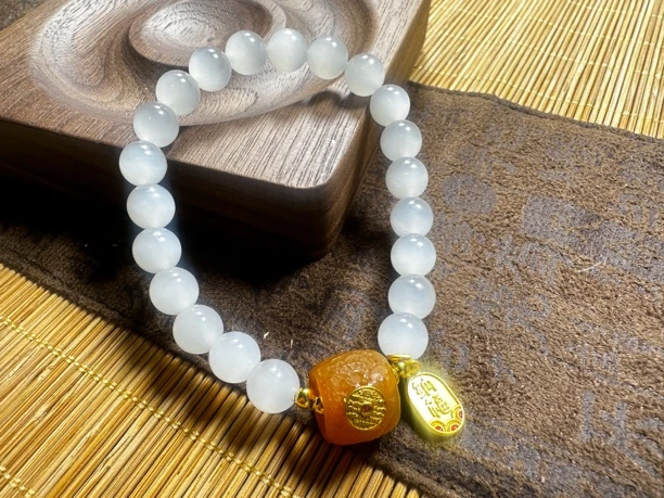 和田玉青海白玉起荧光起猫女士