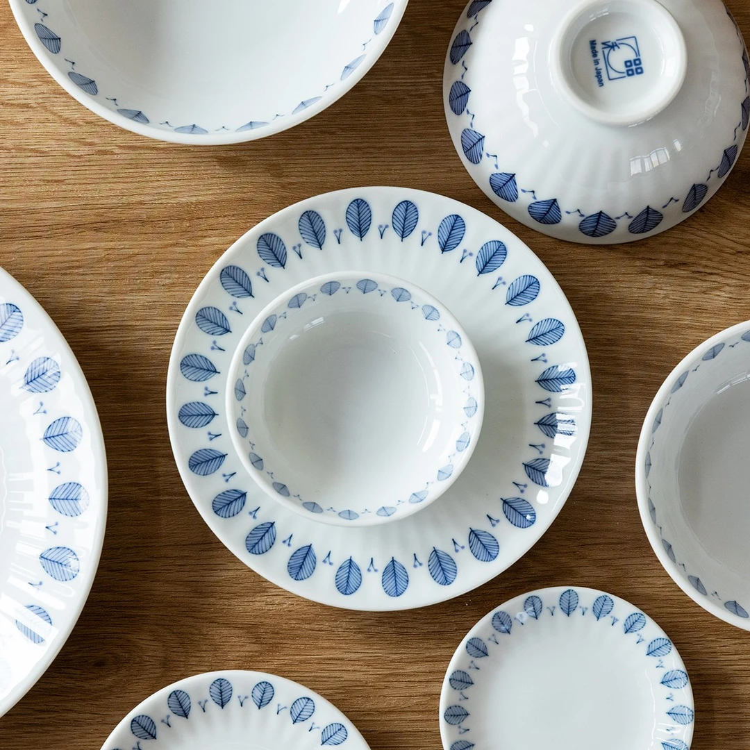 日本进口美浓烧薄荷叶简约风家用菜盘餐盘西餐盘蘸料碟家用吐骨碟