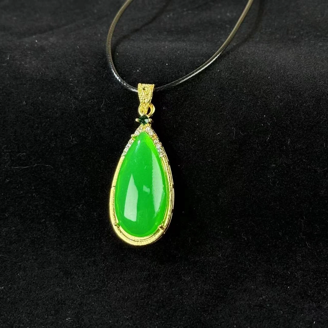 高冰满绿水滴吊坠  约33x17x11mm