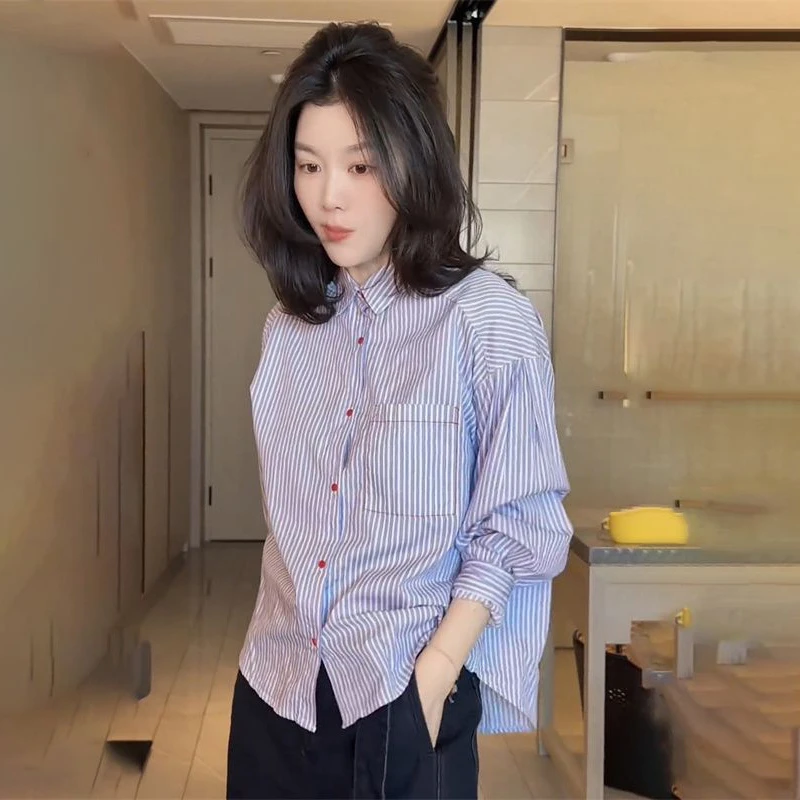 时尚设计感小众条纹衬衫女2025秋季新款宽松长袖通勤上衣蓝色衬衣