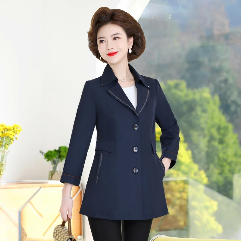 妈妈春装洋气外套2023新款小个子春季上衣中老年人春秋风衣女短款