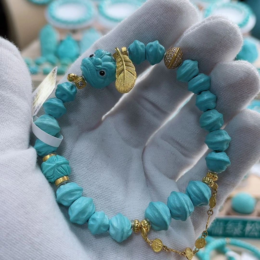 绿松石珠宝奇石18K金镶嵌