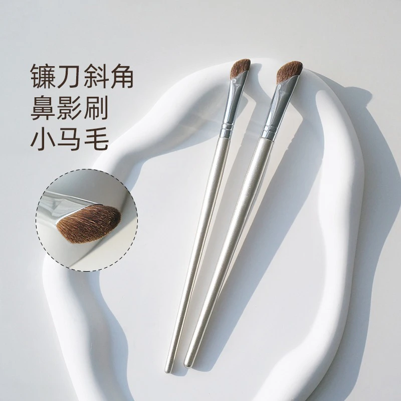 瑰金326镰刀斜角鼻影刷修容刷动物毛眼部细节晕染化妆刷初学者