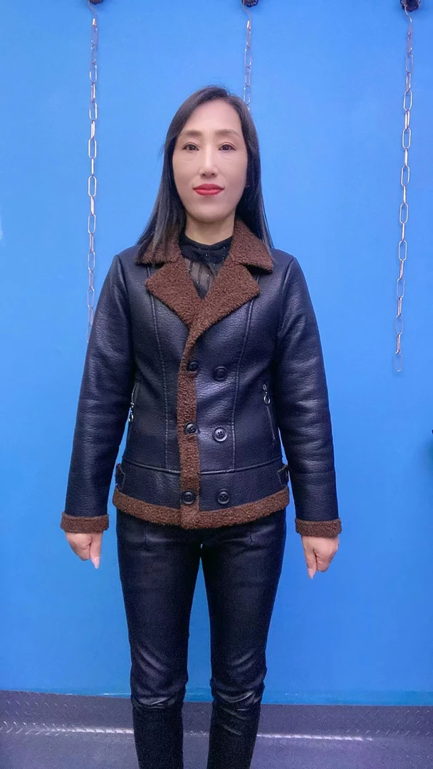 2016款皮毛一体皮衣外套，精品时 尚百搭，