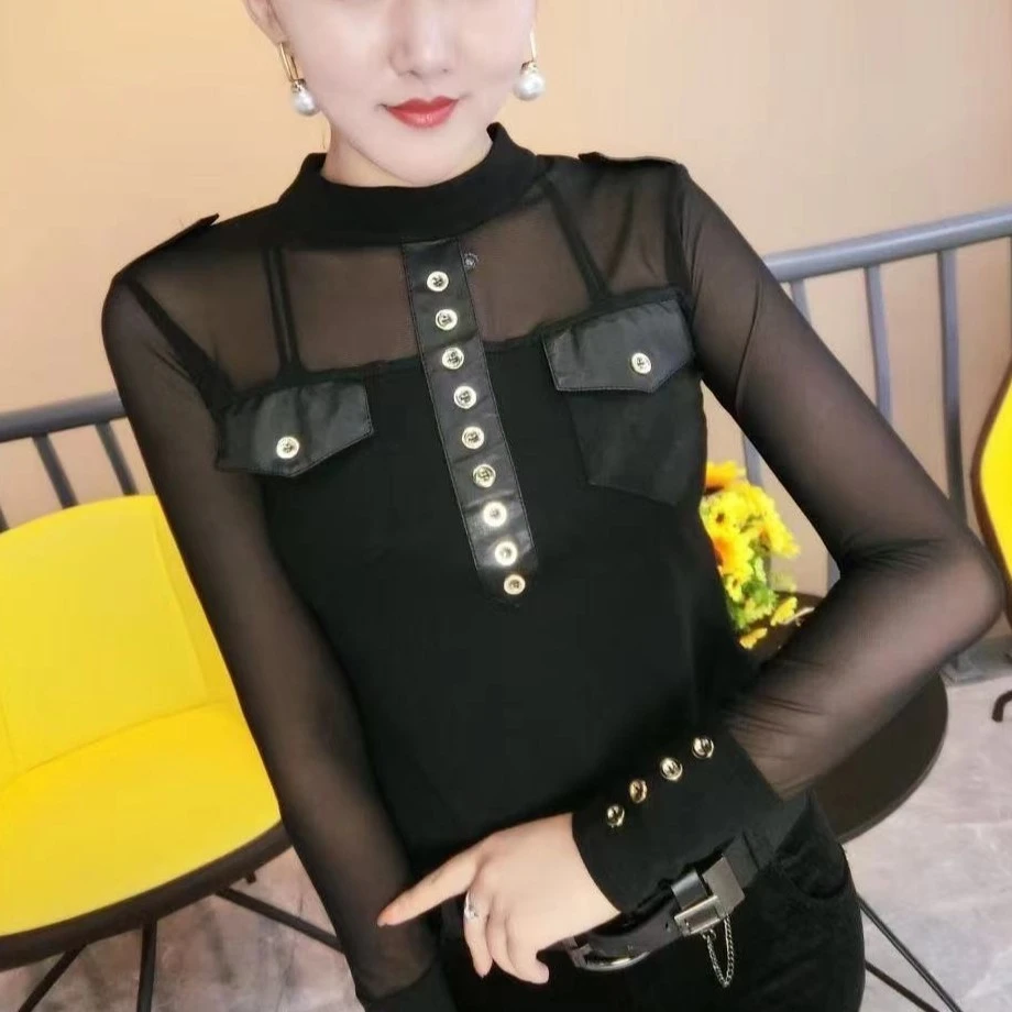 915款黑色小扣打底衫