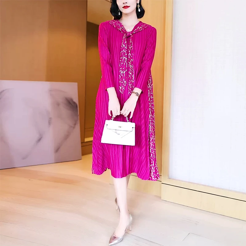 时尚印花带帽褶皱2025年春秋新款大码遮肉洋气减龄连衣裙DCA1383