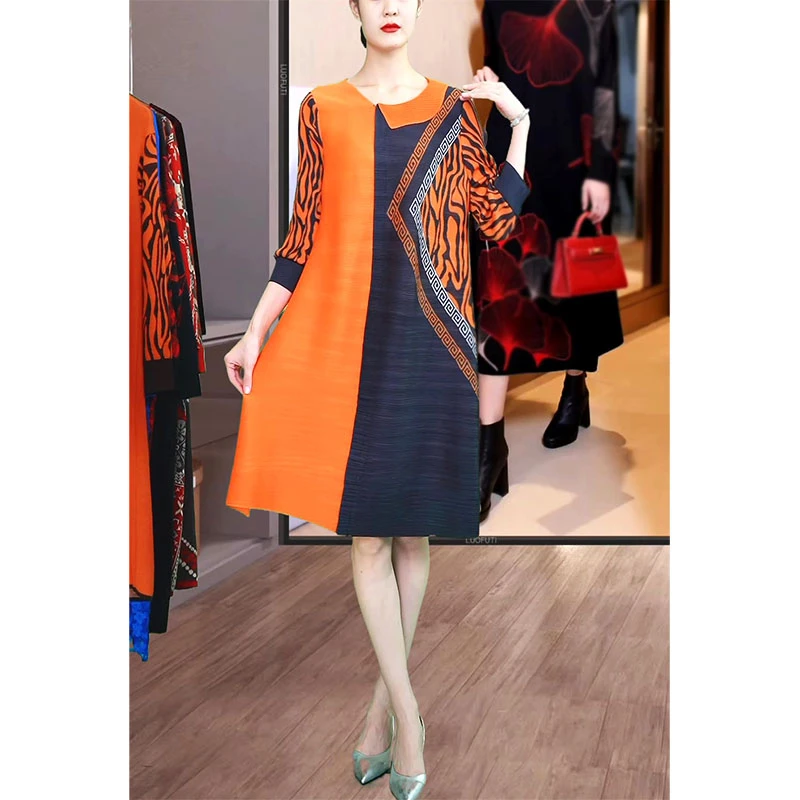 2025春装新款褶皱减龄气质时尚印花大码宽松显瘦连衣裙女DCA1519