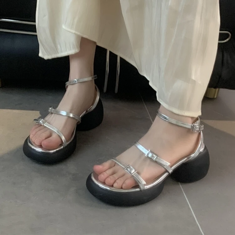 法式银色凉鞋女2024新款夏防水台露趾粗高跟厚底松糕一字带凉拖鞋