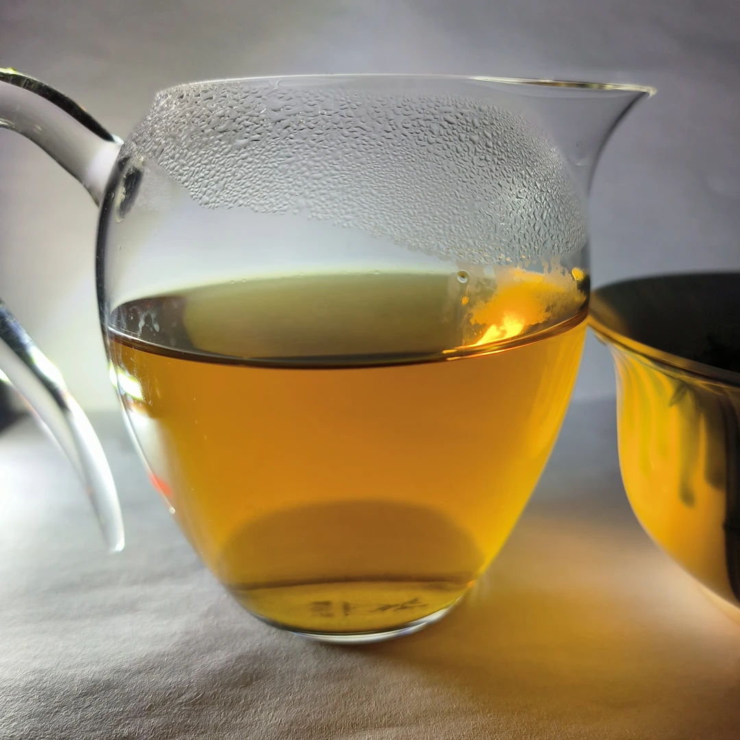 【布朗姑爷】2024 年公弄古树红茶（200 克饼）