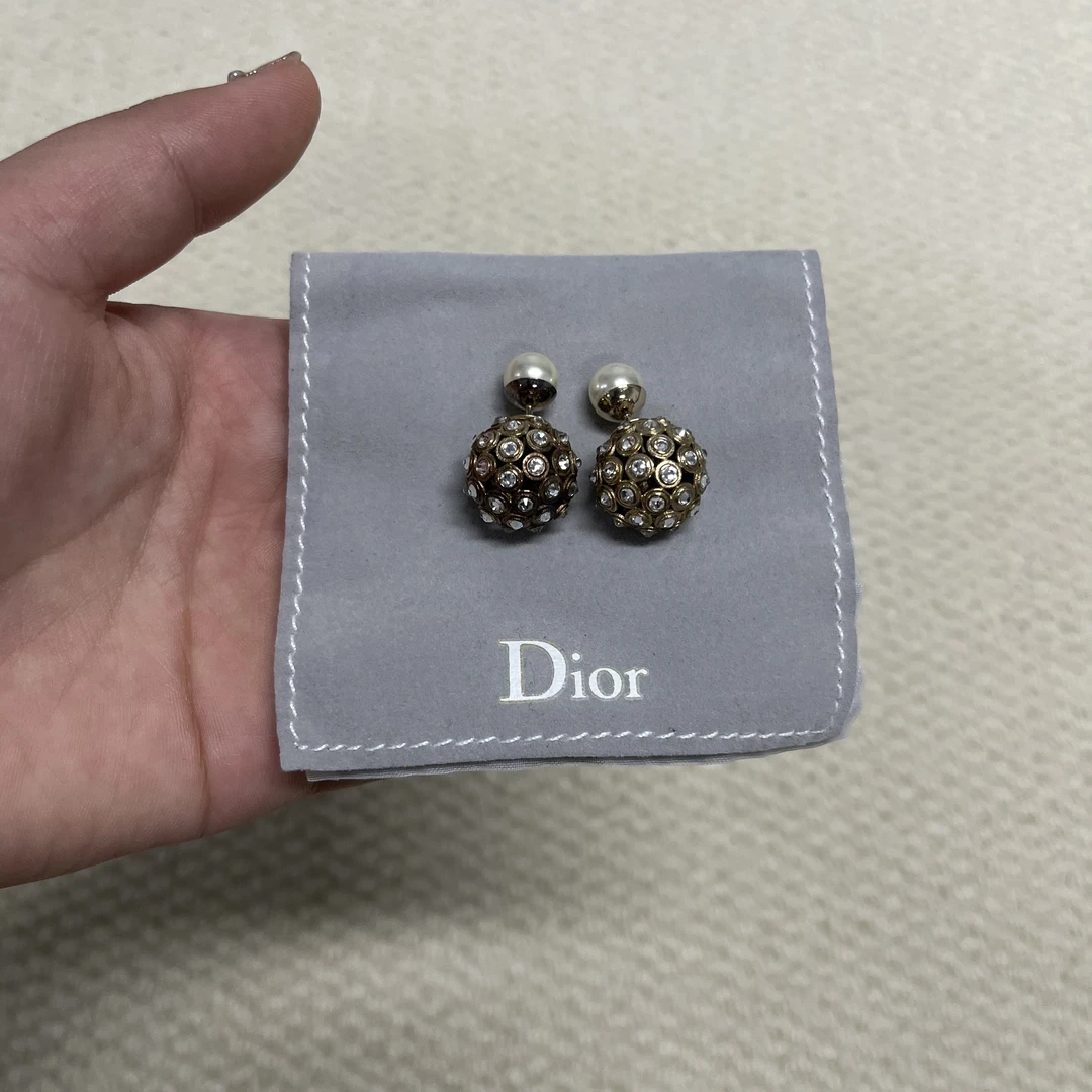 99新 DIOR/迪奥 Dior   圆形镶钻  耳环  99新  A1223