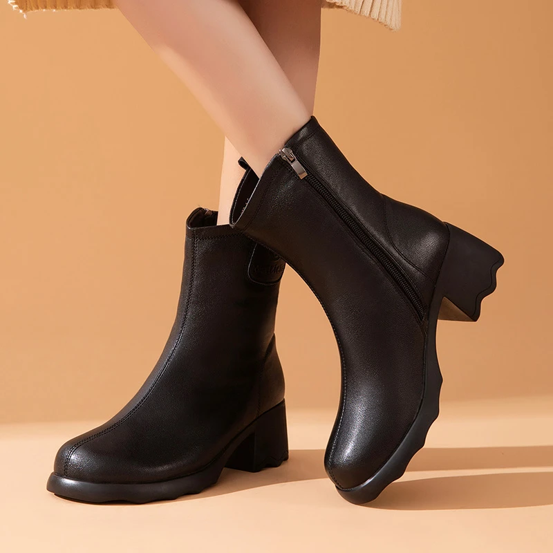 真皮妈妈鞋棉鞋加绒秋冬季皮鞋女粗跟短靴软底中老年加厚保暖鞋子