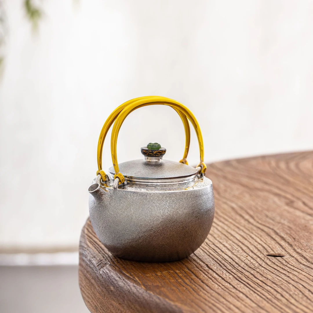 蜂鸟工坊 名匠优选 黄铜双提梁麻纹卷草纹提梁小壶 SWA11023