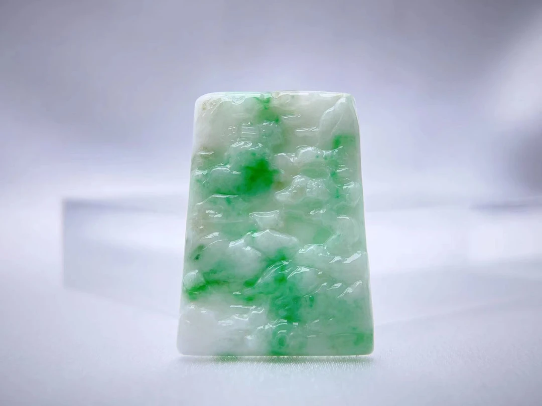 天然缅甸翡翠A货 飘阳绿山水方牌挂件 绿色大气精美 平安无事吊坠