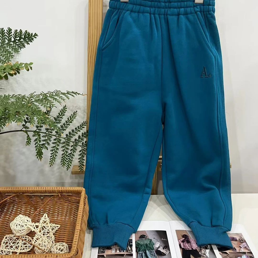 6221  冬季中大童针织裤  B