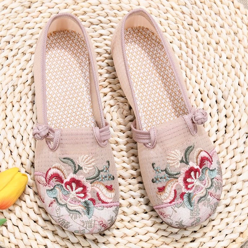 夏季新款绣花妈妈鞋汉服绣花鞋软底透气正宗老北京布鞋