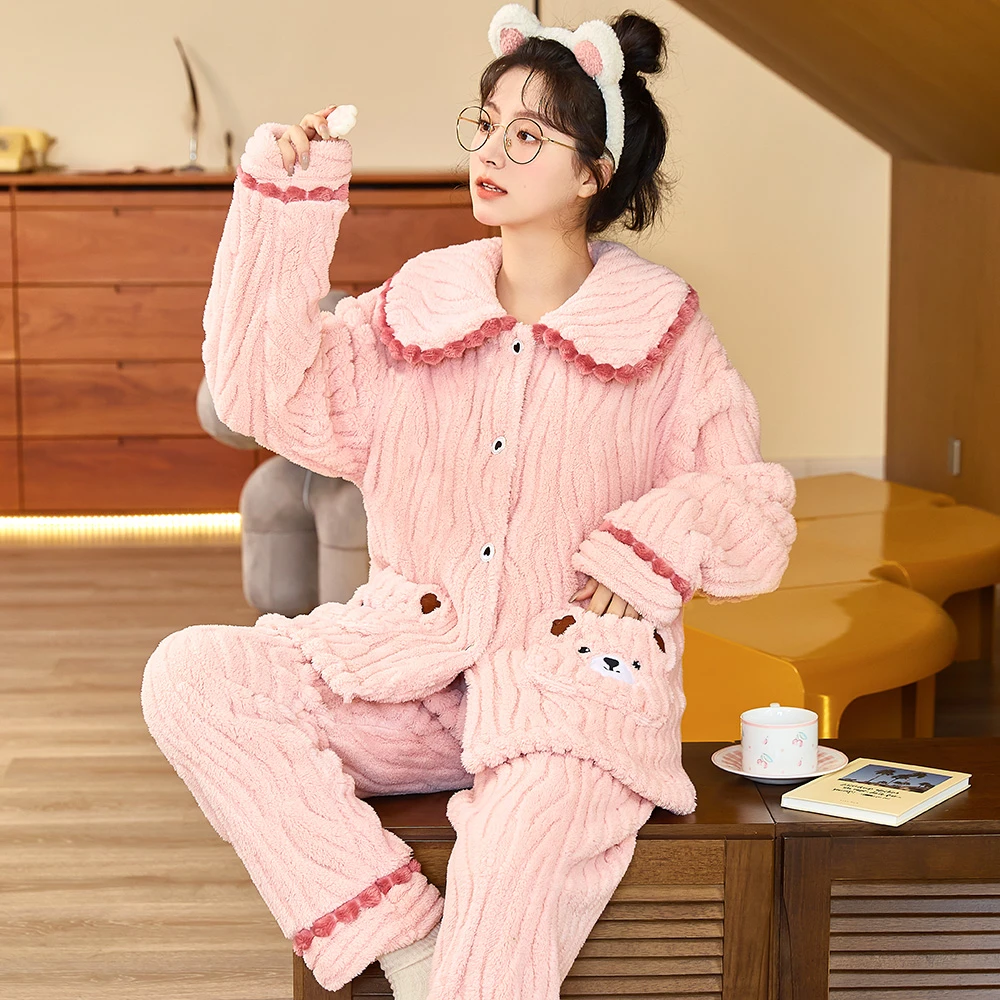 睡衣女秋冬季家居服保暖法兰绒加绒加厚款冬天大码冬款珊瑚绒套装