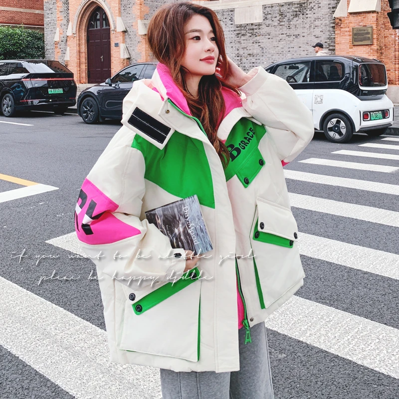 小众拼接撞色工装派克羽绒服女冬季2024新款学院风休闲白鸭绒外套