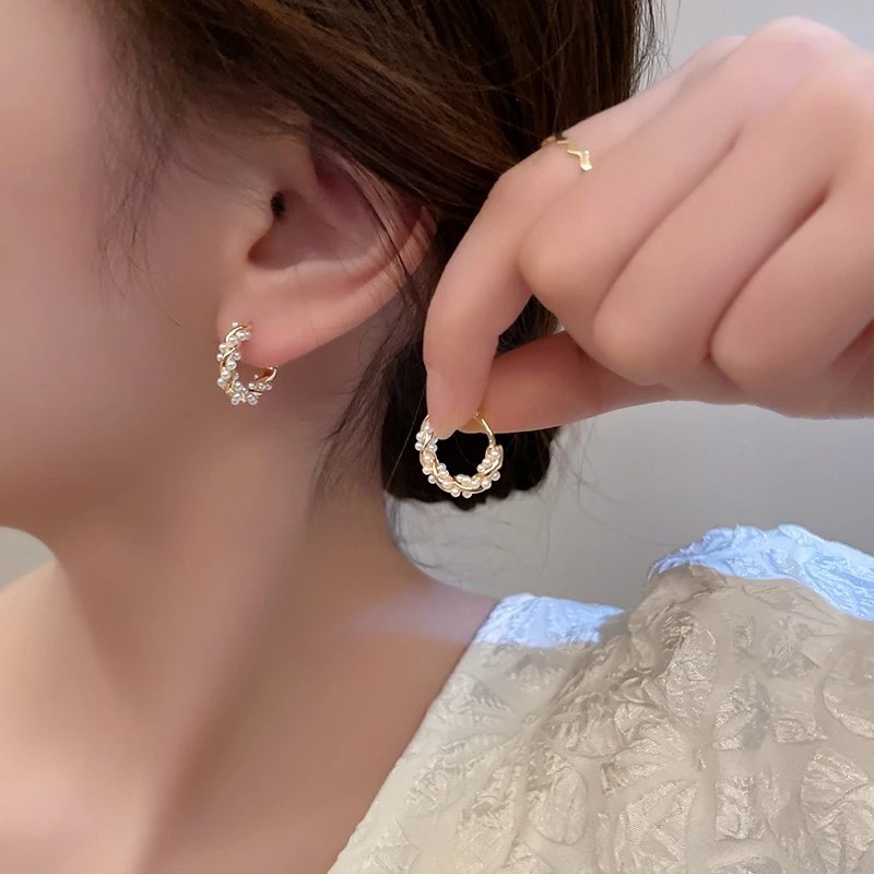 高级轻奢气质圆圈珠珠耳环2023年新款潮耳圈女耳扣小众设计感耳饰