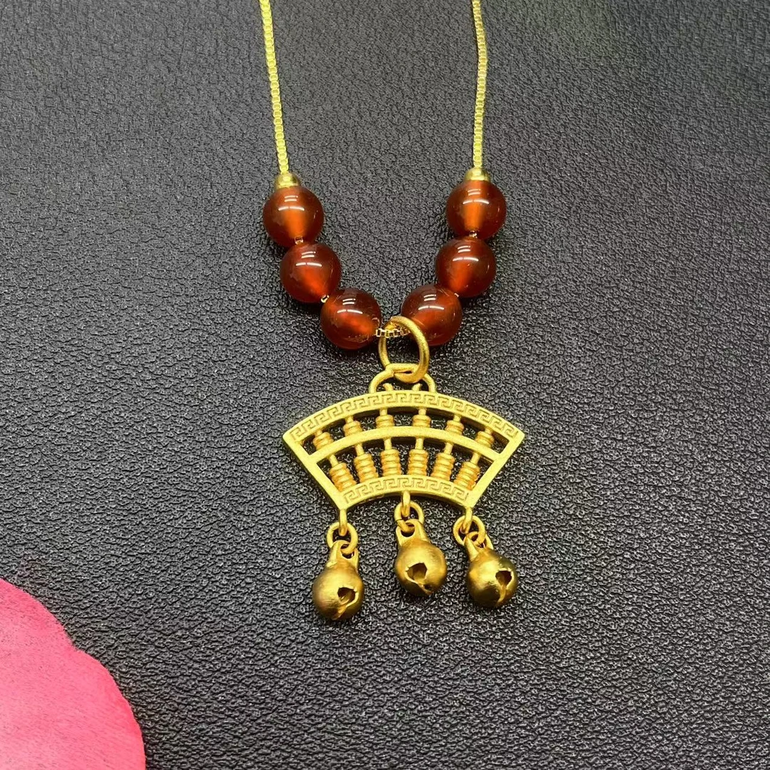 中国金店-足金999金珠南红玛瑙国风铃铛如意算盘吊坠G510