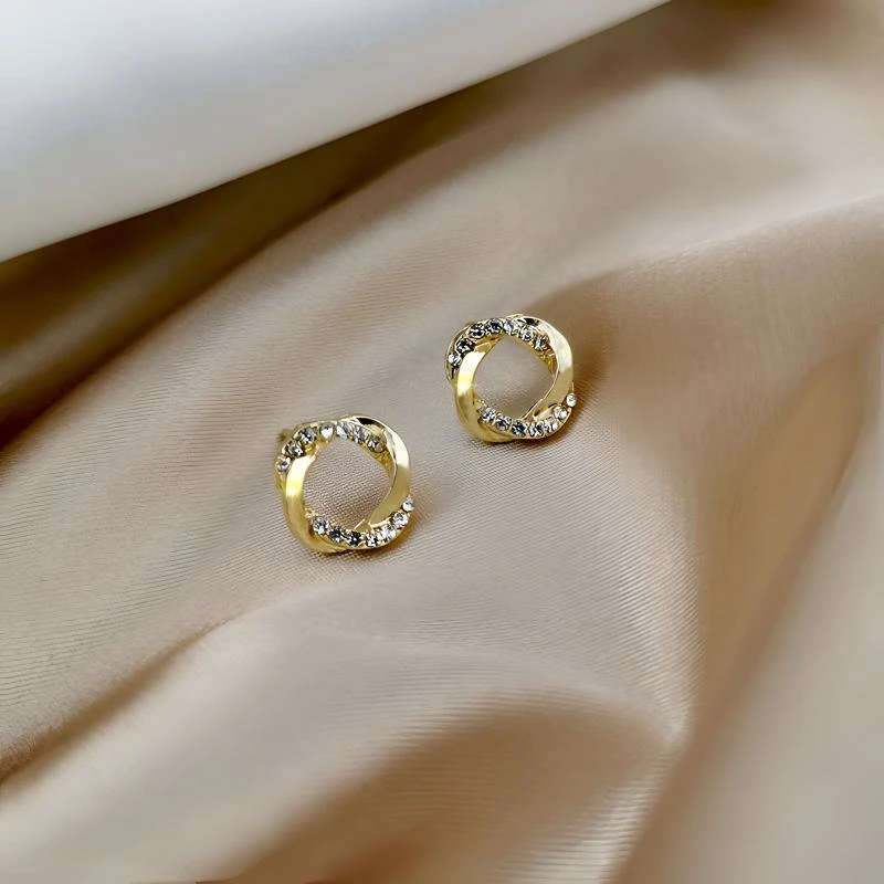 铜合金耳饰 芝倾110时尚精致网红小巧耳饰镂空设计感缠绕气质耳钉