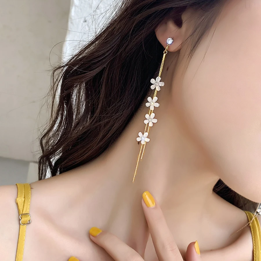 合金耳饰 芝倾时尚235新款白色花朵耳环气质优雅古风小花长款流苏