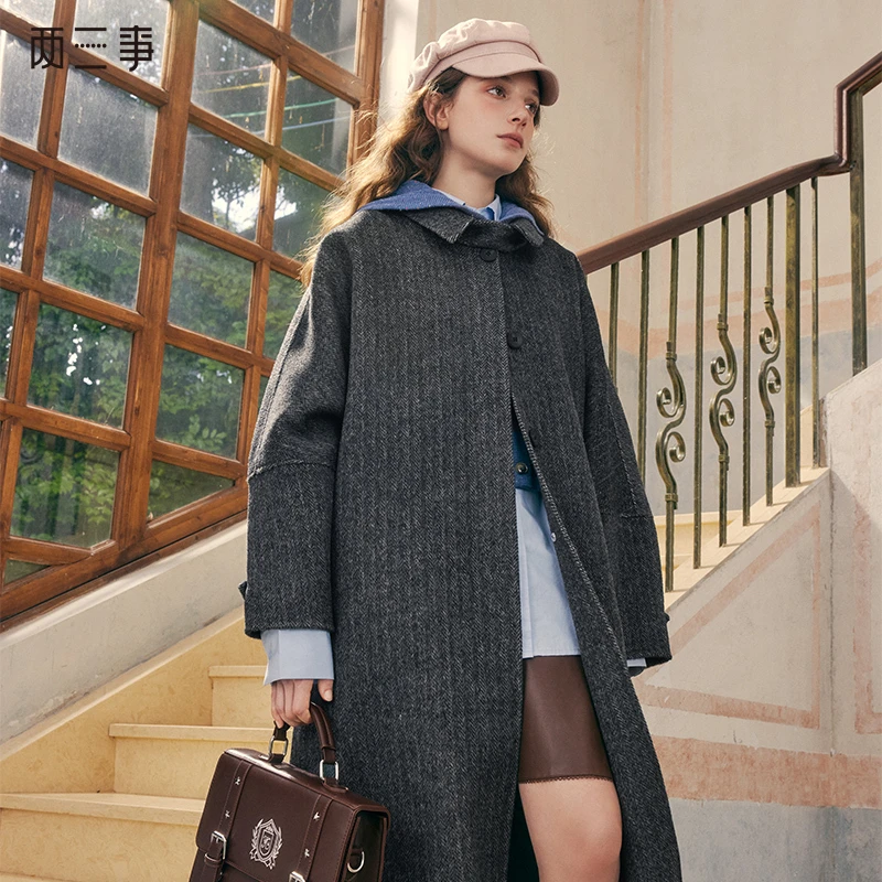 两三事叱咤风行2024冬季新款复古翻领灰色毛呢外套女宽松呢子大衣