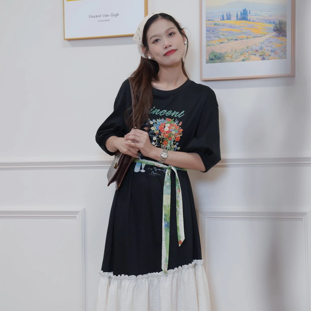 两三事一路繁花宽松时尚休闲蕾丝黑色复古圆领拼接印花连衣裙