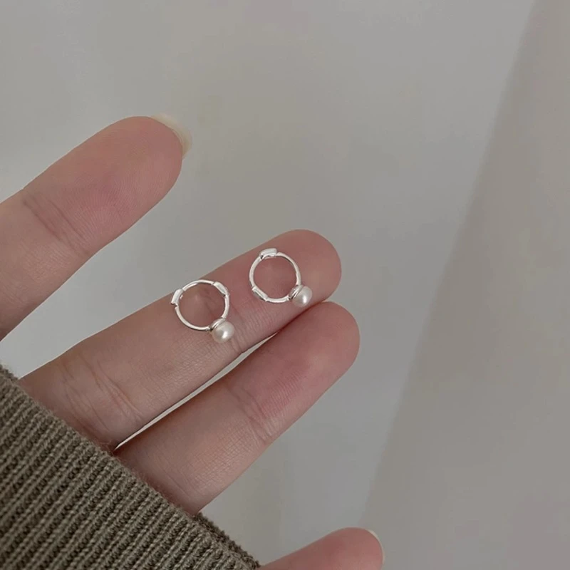 仿珍珠耳饰 百搭简约小巧珍珠耳圈耳扣女气质耳环2024潮