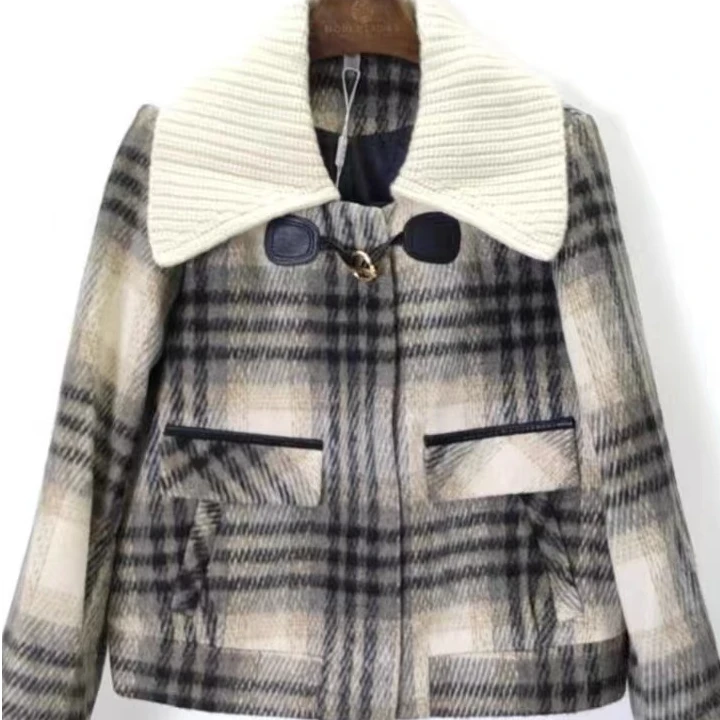 秋冬款长袖格子白带外提高毛领短款时尚女士外套
