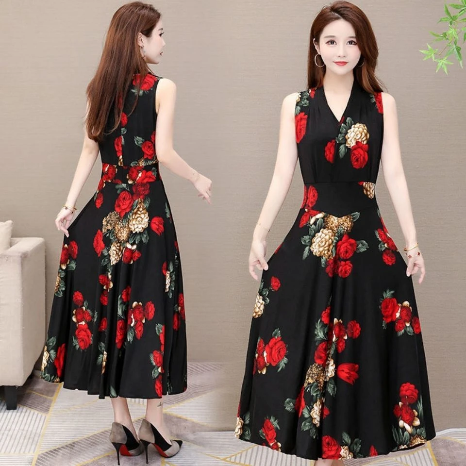 2025新款冰丝过膝长款V领连衣裙夏大码修身显瘦大摆牛奶丝长裙子