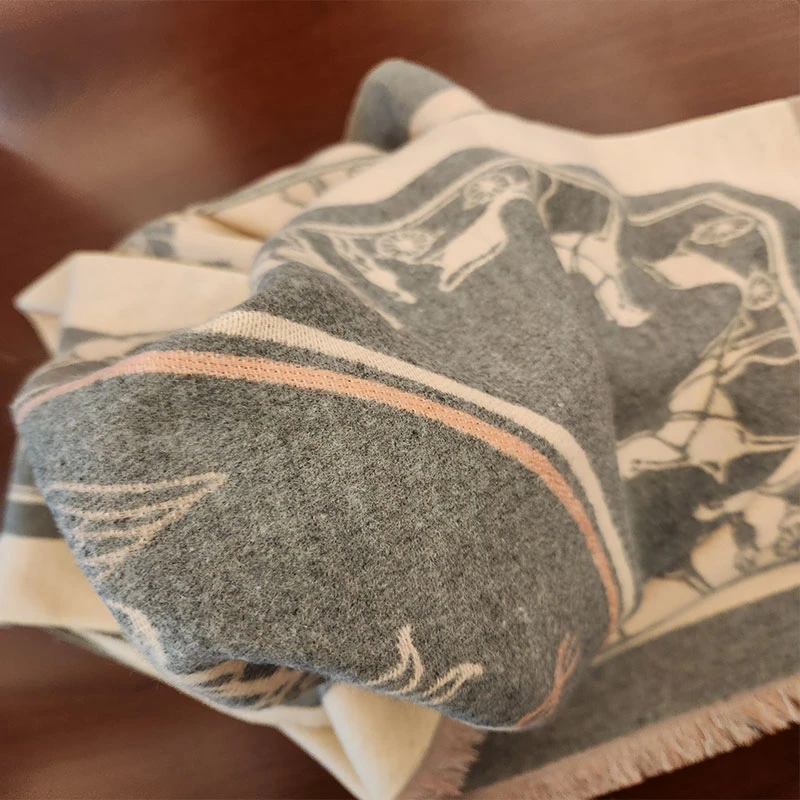 【帝豪B777围巾粉灰色】欧美高端2024女神时尚百搭围巾