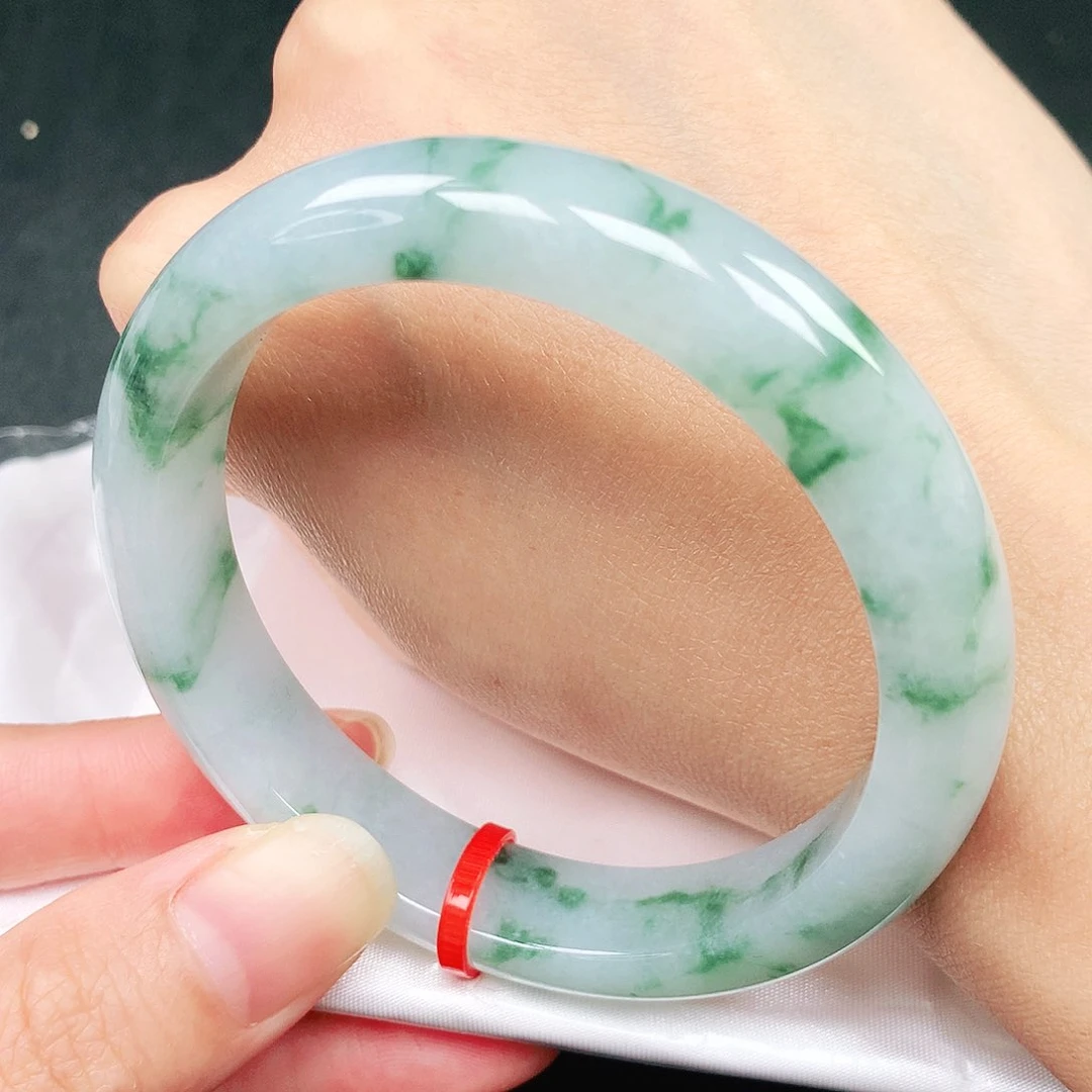 翡翠手镯未镶嵌57圈