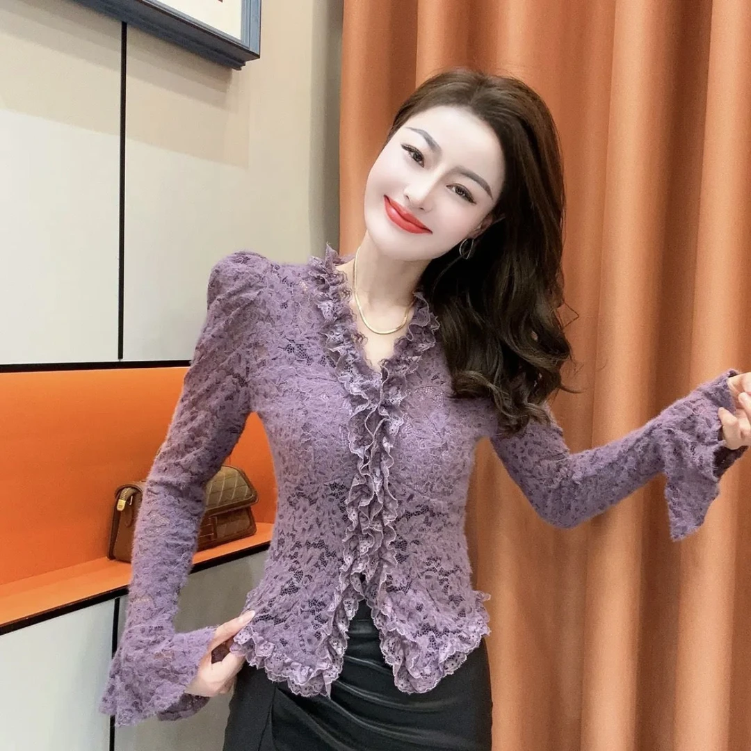 磨毛蕾丝打底2024新款时尚花边v领蕾丝衫气质百搭显瘦泡泡袖