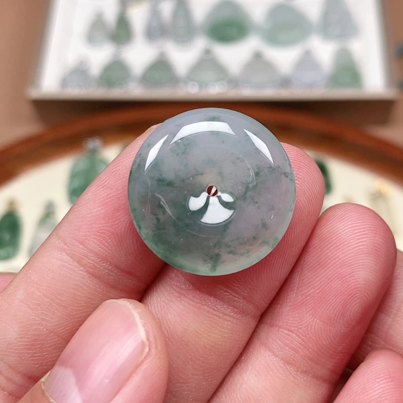 【闪购商品】翡翠吊坠(不含链)未镶嵌