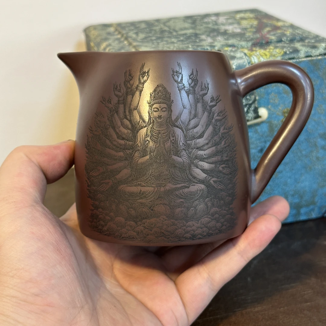 宜兴原矿精品千手观音公道杯  泥料石红  容量300cc